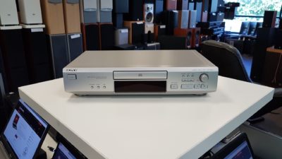 CD atskaņotājs Sony CDP-XE220