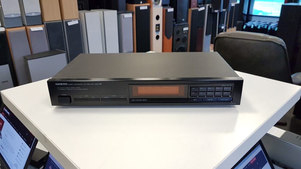 Onkyo T-4000 uztvērējs