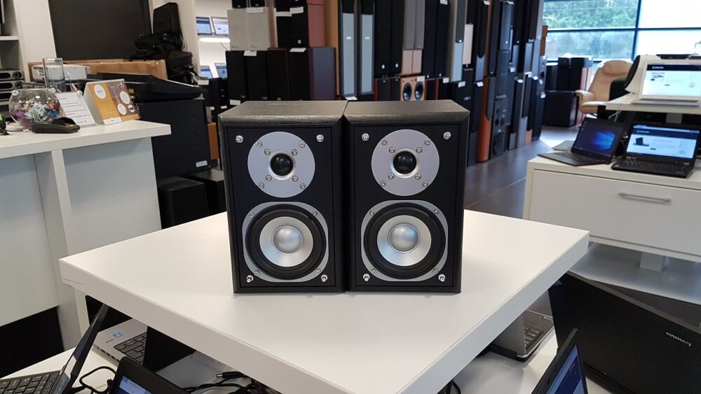 System One VH-210s skaļruņis