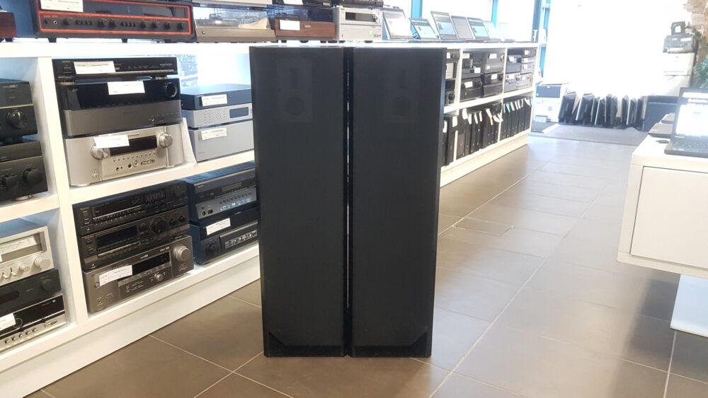 Dali 800 grīdas skaļruņi