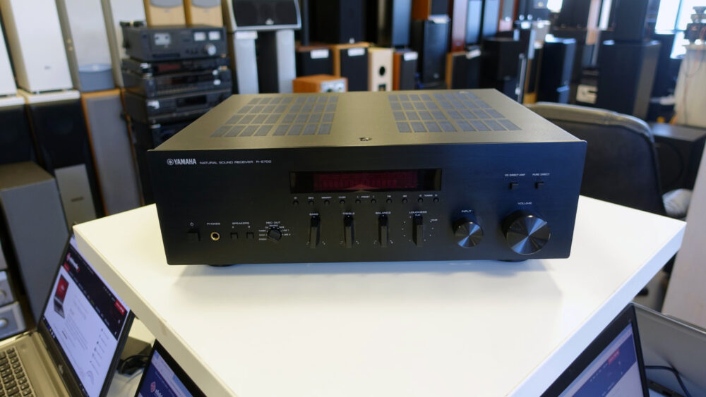 stereo uztvērējs Yamaha R-S700