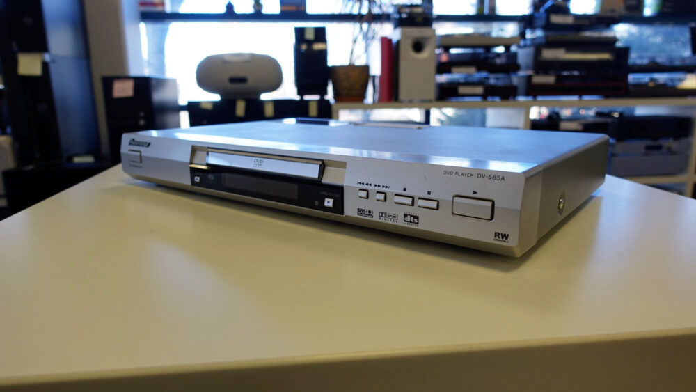 Pioneer DV-565A DVD atskaņotājs