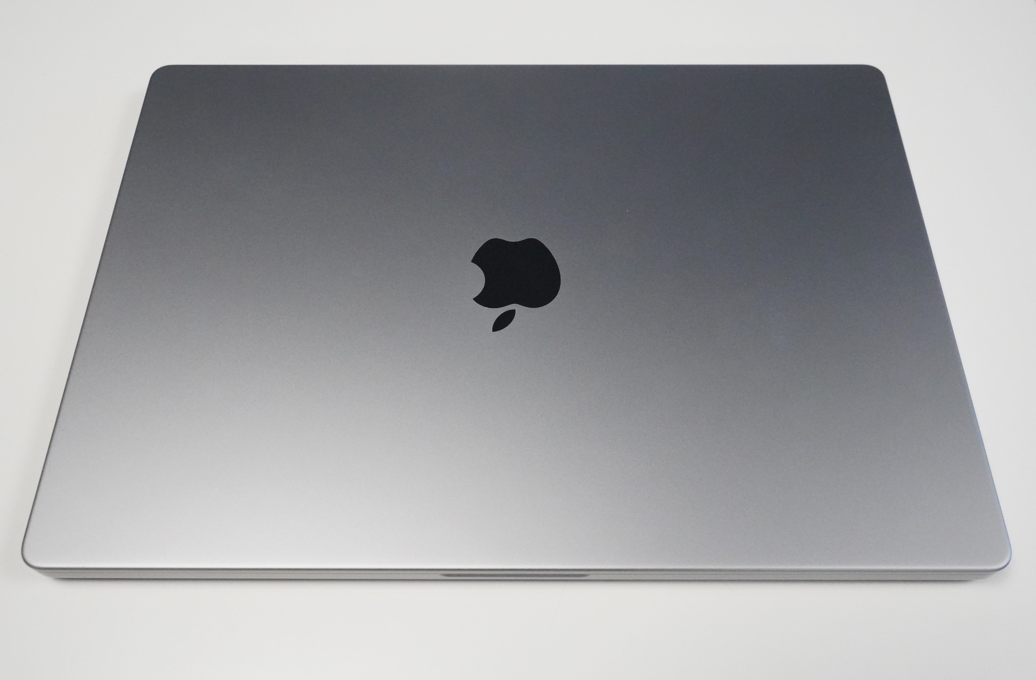 Apple MacBook Pro, 16-inch, A2485 (2021) - Image 2