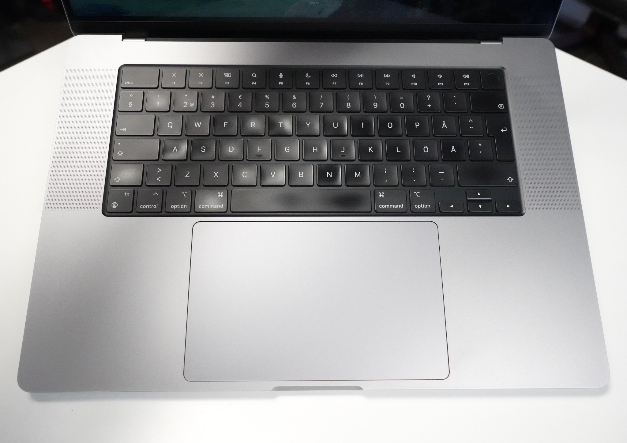 Apple MacBook Pro, 16-inch, A2485 (2021) - Image 6