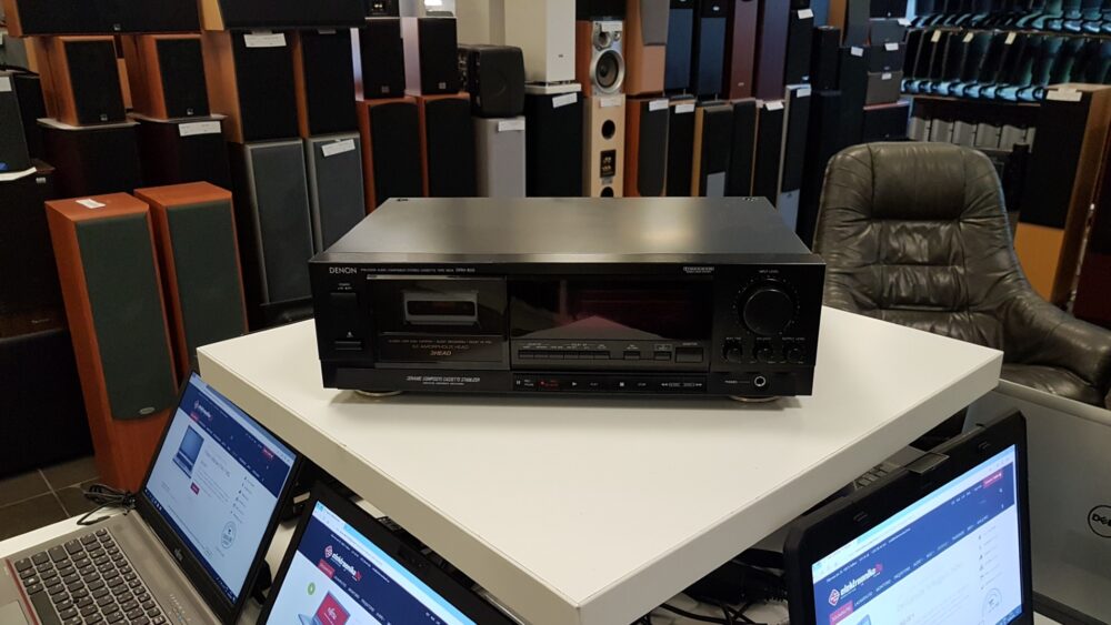 Denon DRM-800 kasešu atskaņotājs