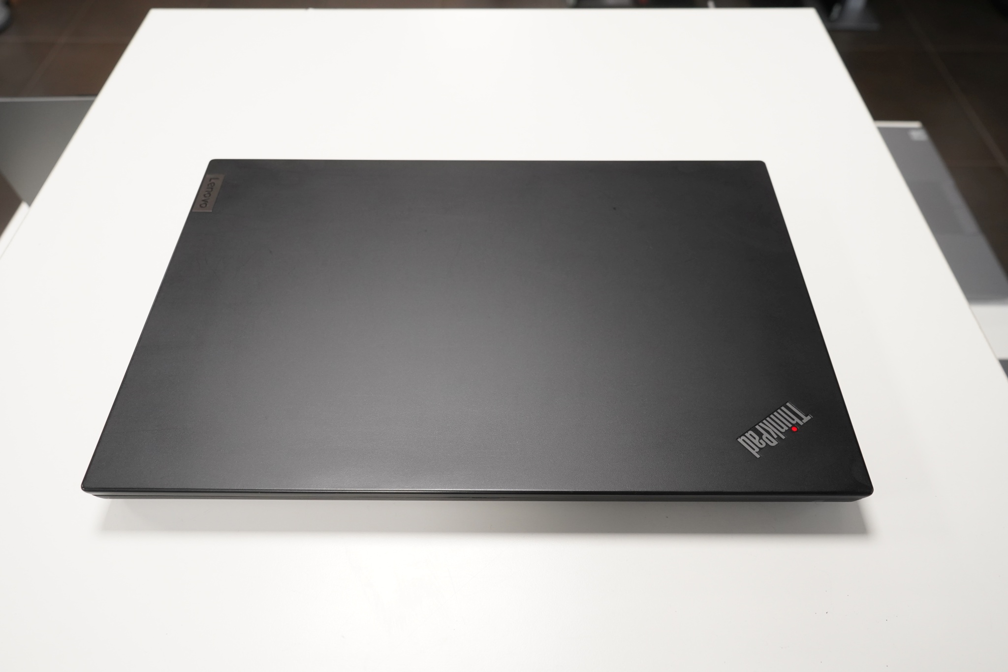 Lenovo Thinkpad P15v Gen 1 - Image 2