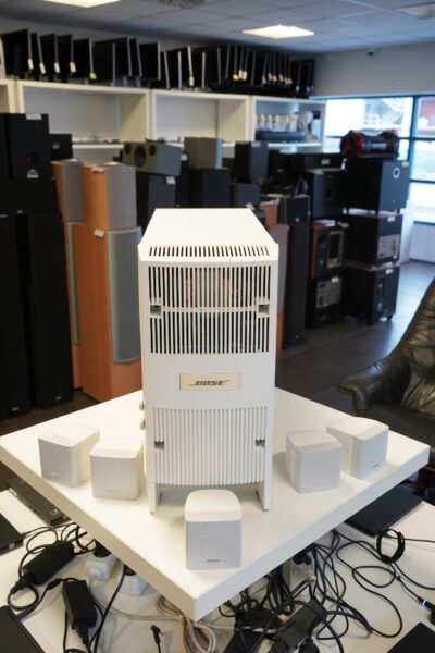 Bose Acoustimass 6 Series III active subwoofer + 5 speakers