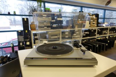 Kenwood KD-21R vinila atskaņotājs
